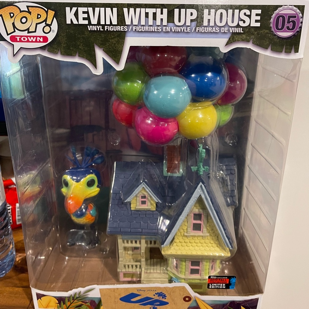 Funko pop up house with Kevin